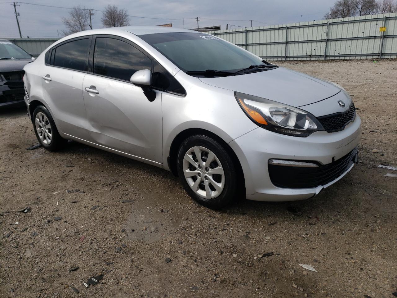 KNADM4A32H6010976 2017 Kia Rio Lx