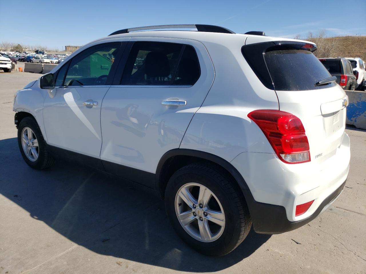 KL7CJLSB6JB726006 CHEVROLET TRAX 2018
