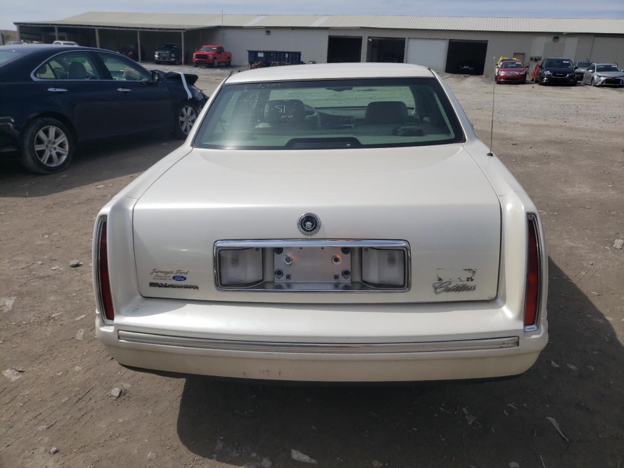 1G6KD54Y2XU743260 1999 Cadillac Deville