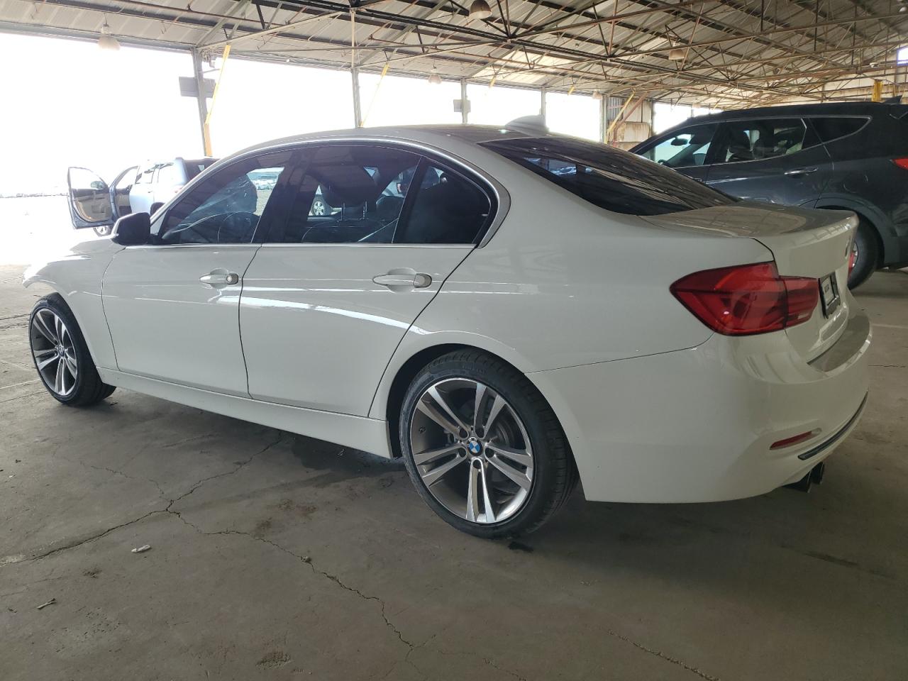 WBA8B9C53JEE82296 2018 BMW 330 I