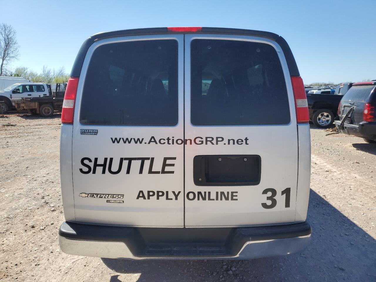 1GAZGNFGXG1338104 CHEVROLET EXPRESS 2016