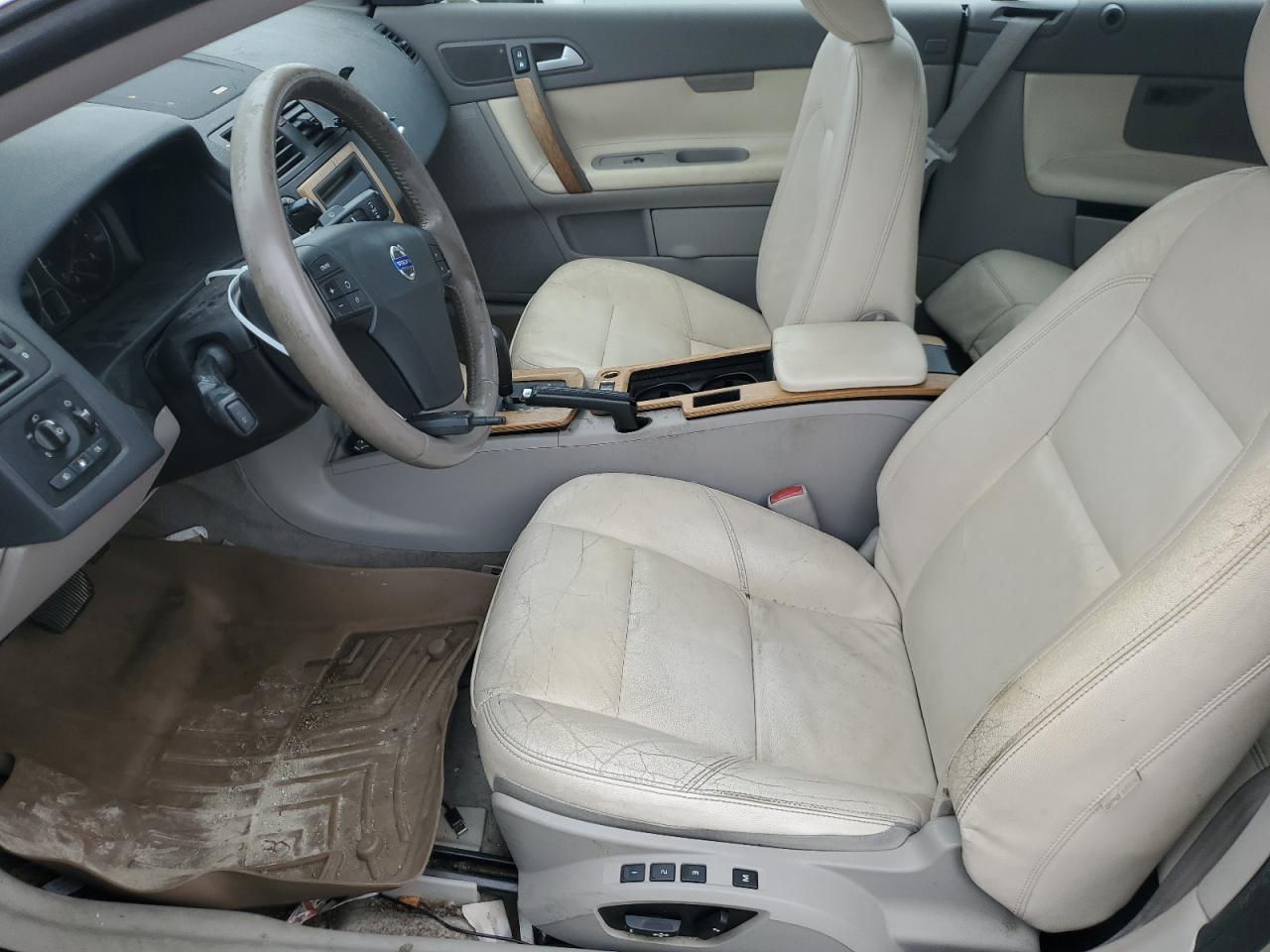 yv1mc67208j046639 YV1MC67208J046639 2008 Volvo C70 T5