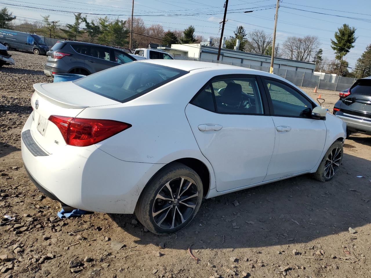 2T1BURHE8JC064487 TOYOTA COROLLA 2018