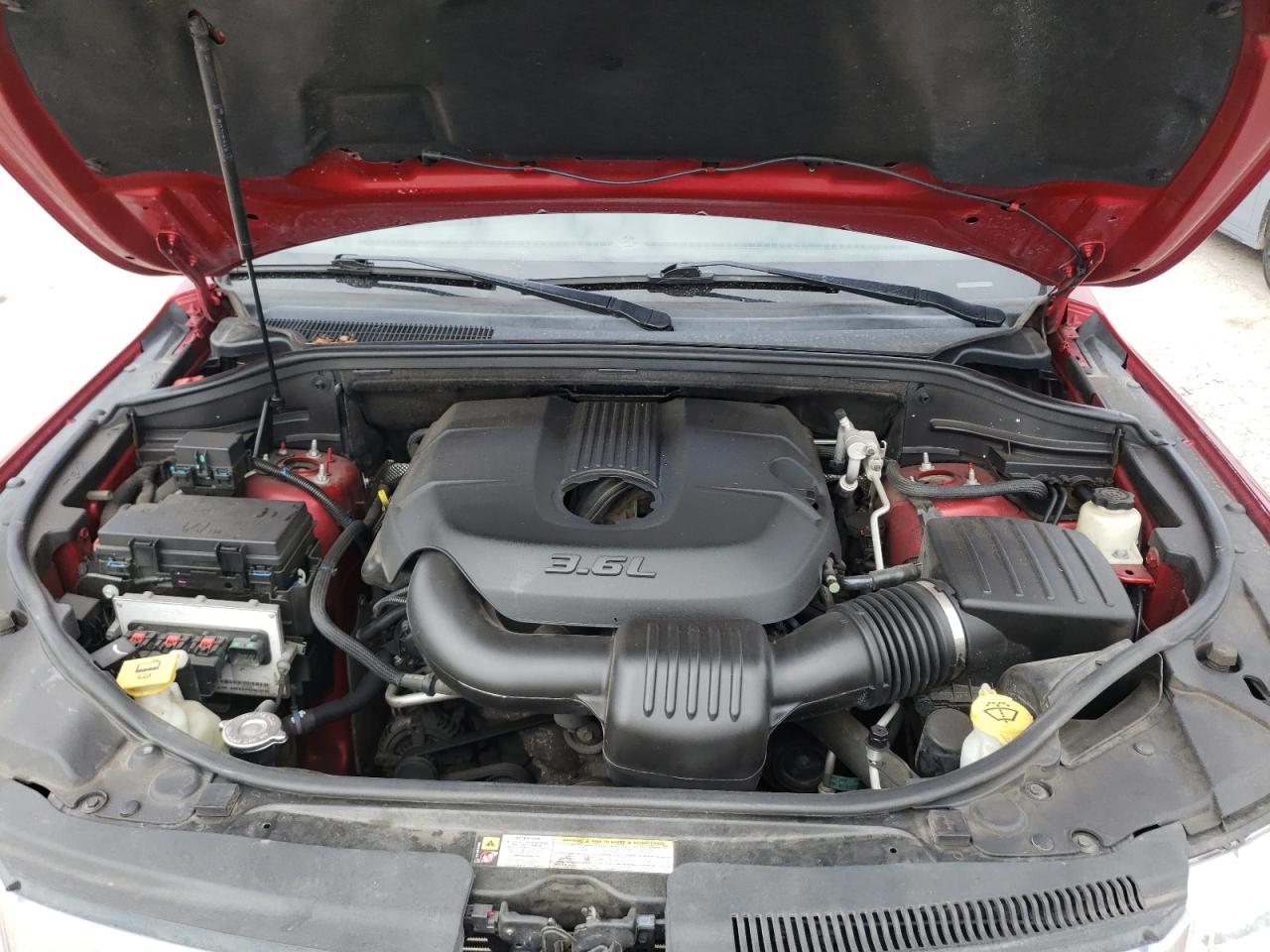 1J4RR4GG8BC552607 2011 Jeep Grand Cherokee Laredo