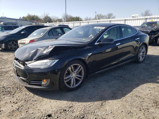 Lot #2484671029 2015 TESLA MODEL S 70 salvage car