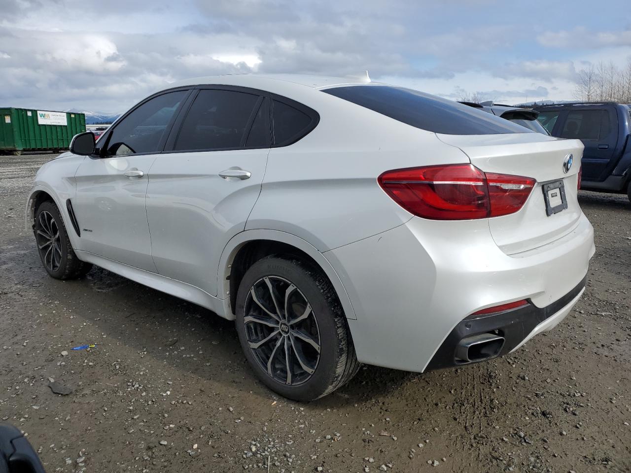 5UXKU2C56J0X50597 BMW X6 2018