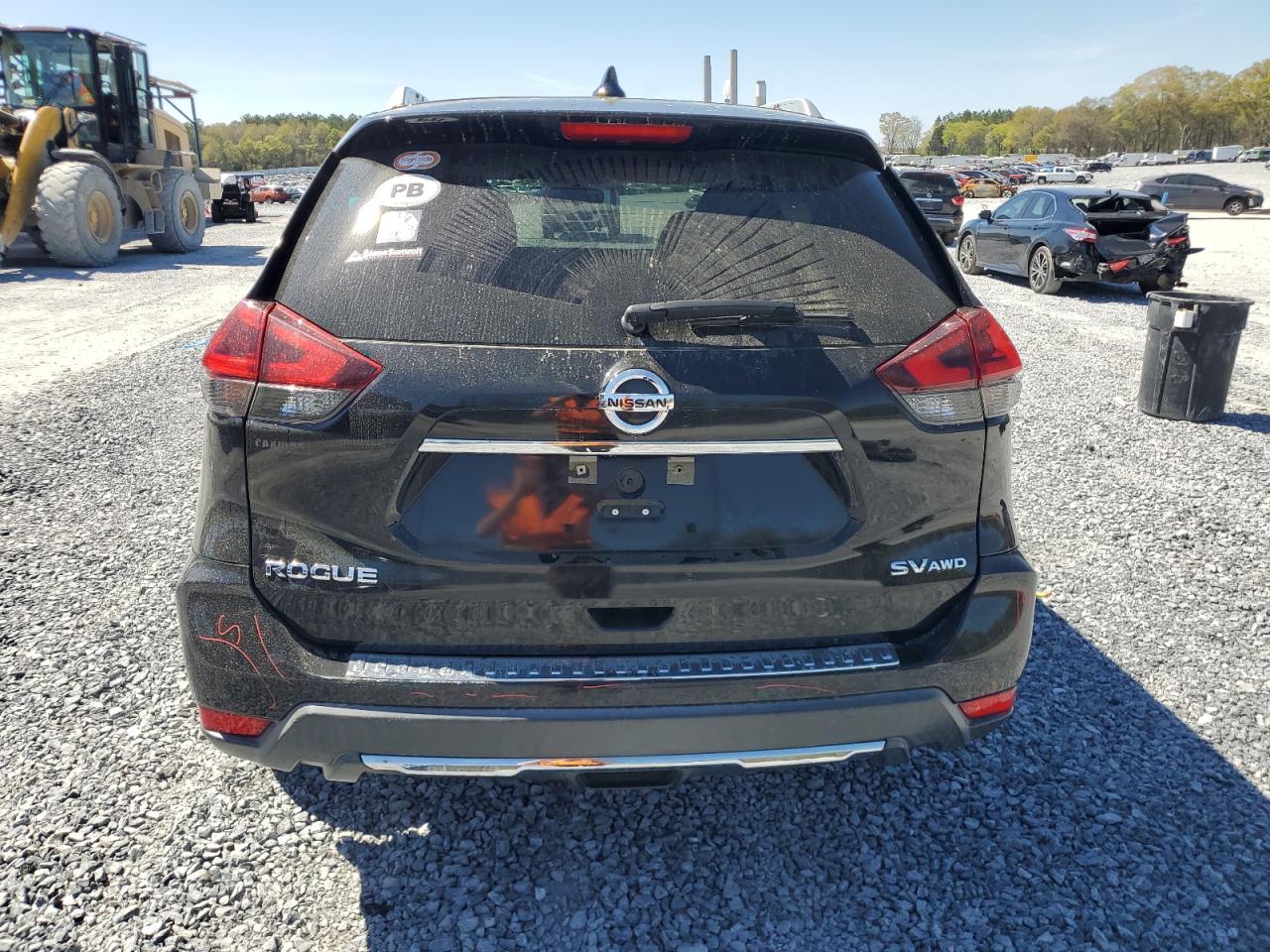 KNMAT2MV8JP502003 NISSAN ROGUE 2018