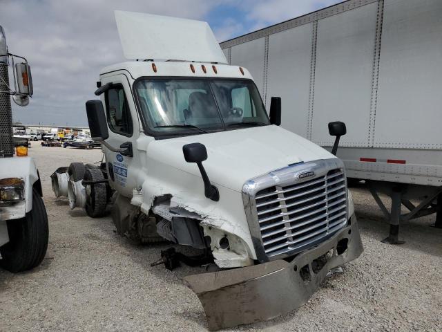 Lot #2454423647 2019 FREIGHTLINER CASCADIA 1 salvage car