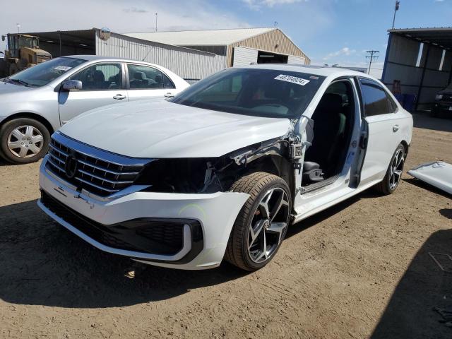  VOLKSWAGEN PASSAT 2021 Белый