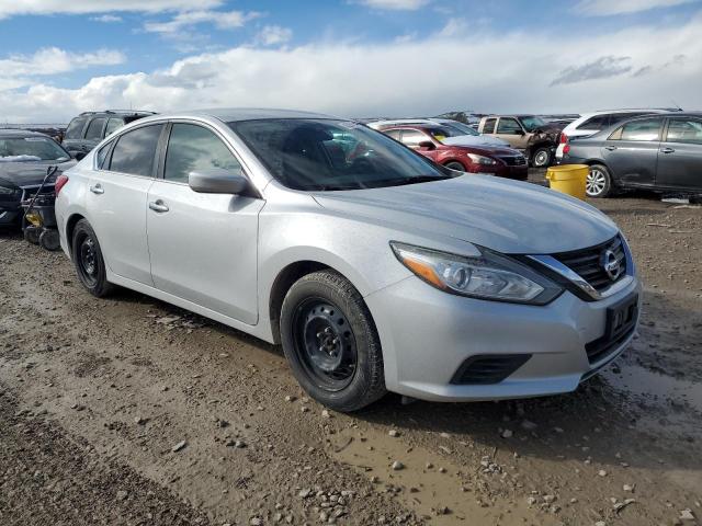 2016 Nissan Altima - Image 4