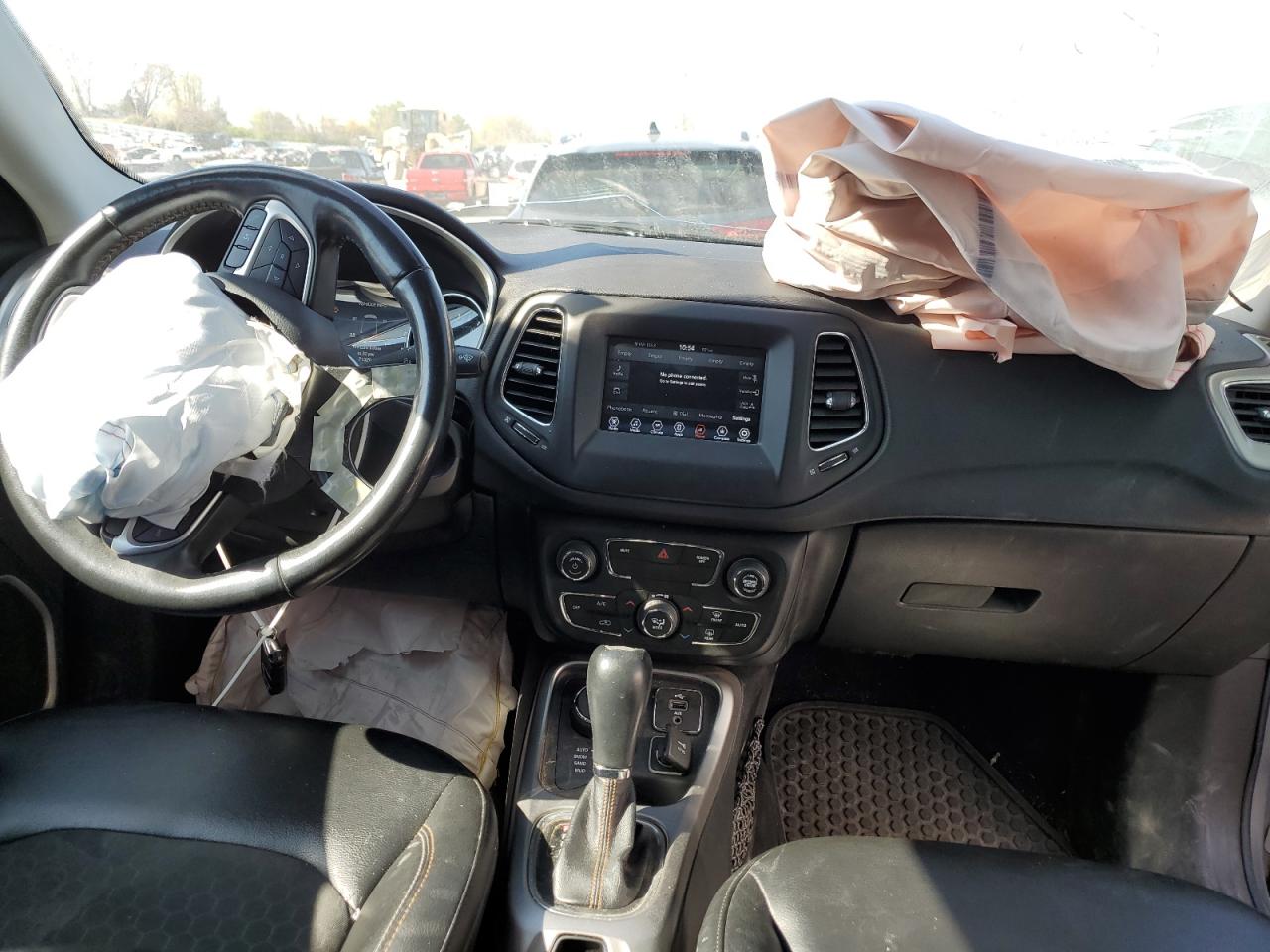 3C4NJDBB2JT326248 2018 Jeep Compass Latitude