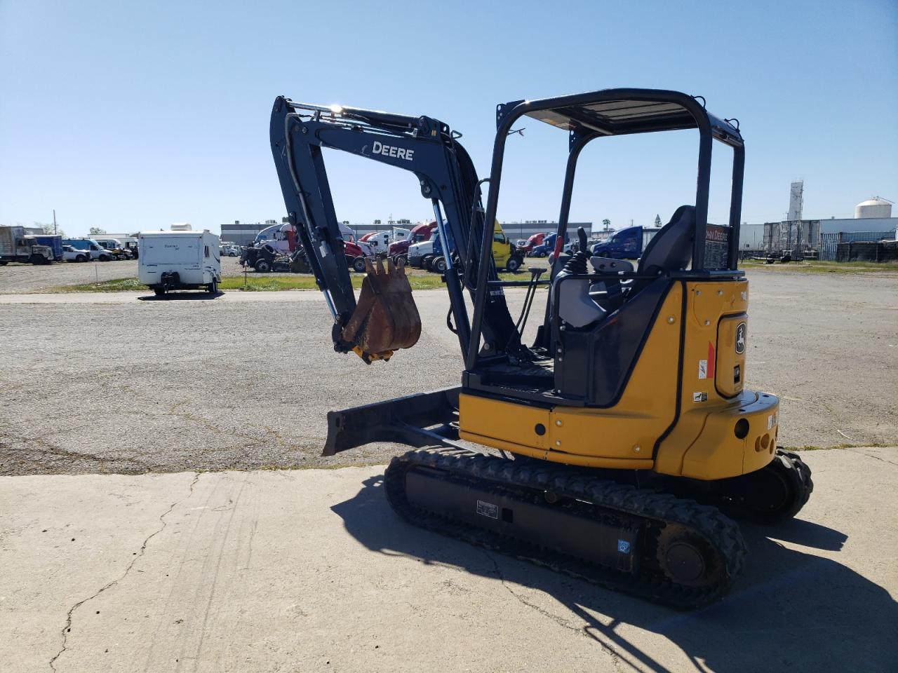 VIN: 1FF035GXTNK298868 2022 JOHN DEERE 35G