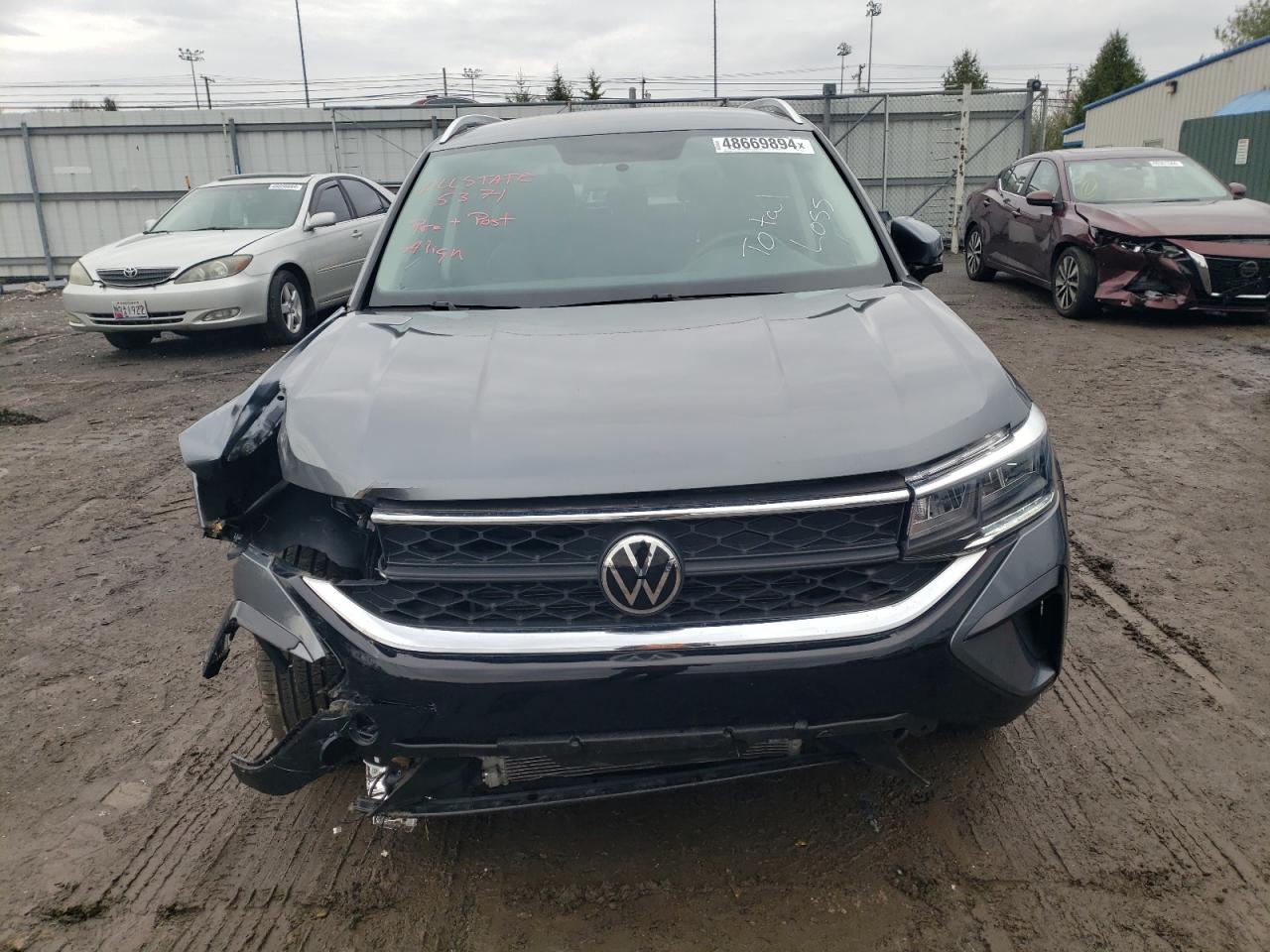 3VVWX7B24NM023641 2022 Volkswagen Taos Se