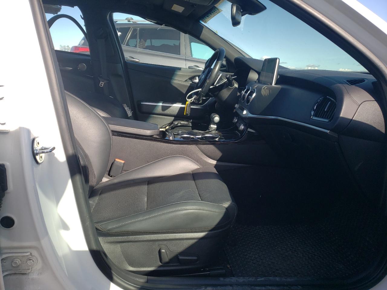 KNAE15LA1M6093843 KIA STINGER 2021