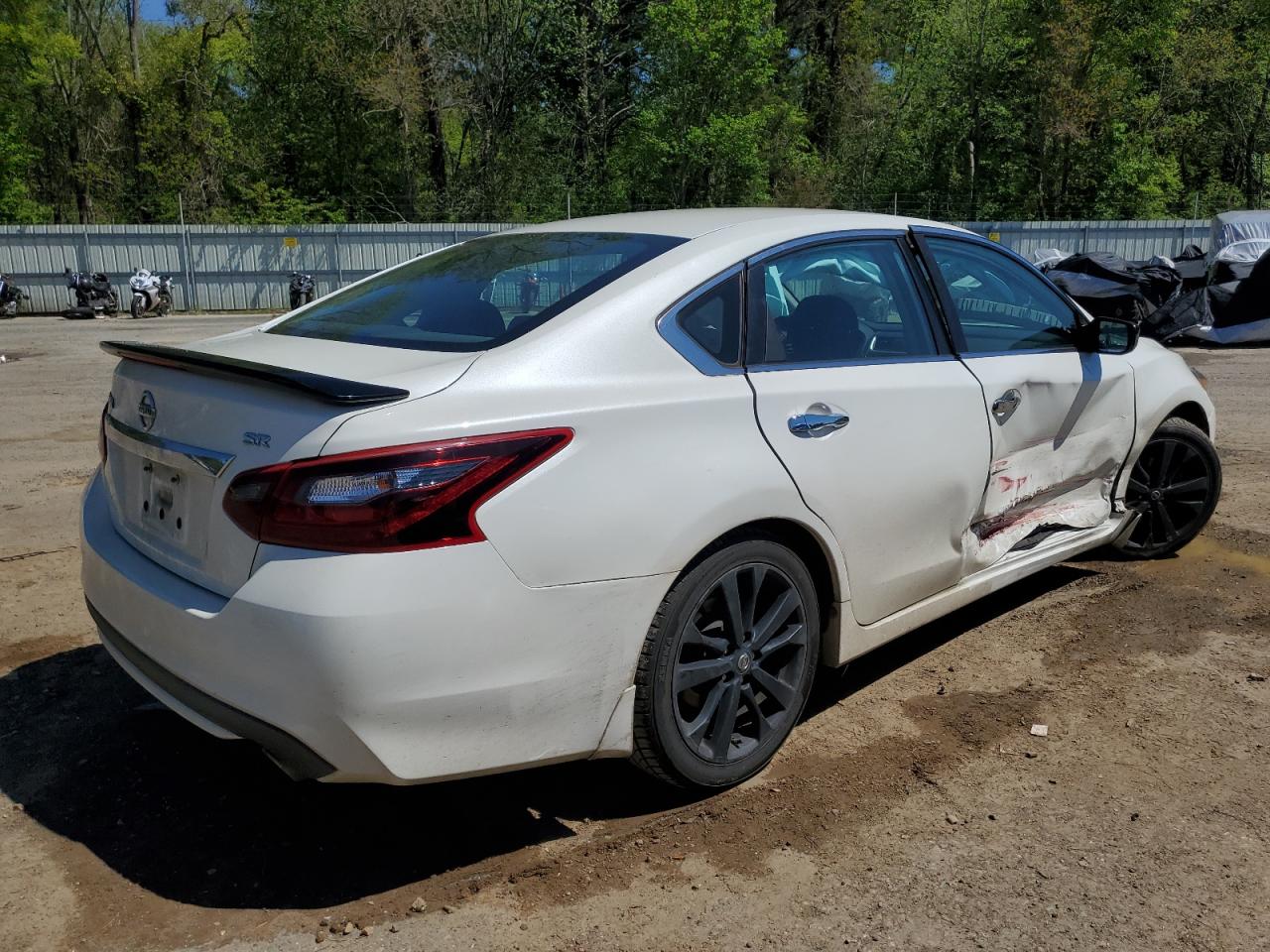 1N4AL3AP8HC214064 NISSAN ALTIMA 2017
