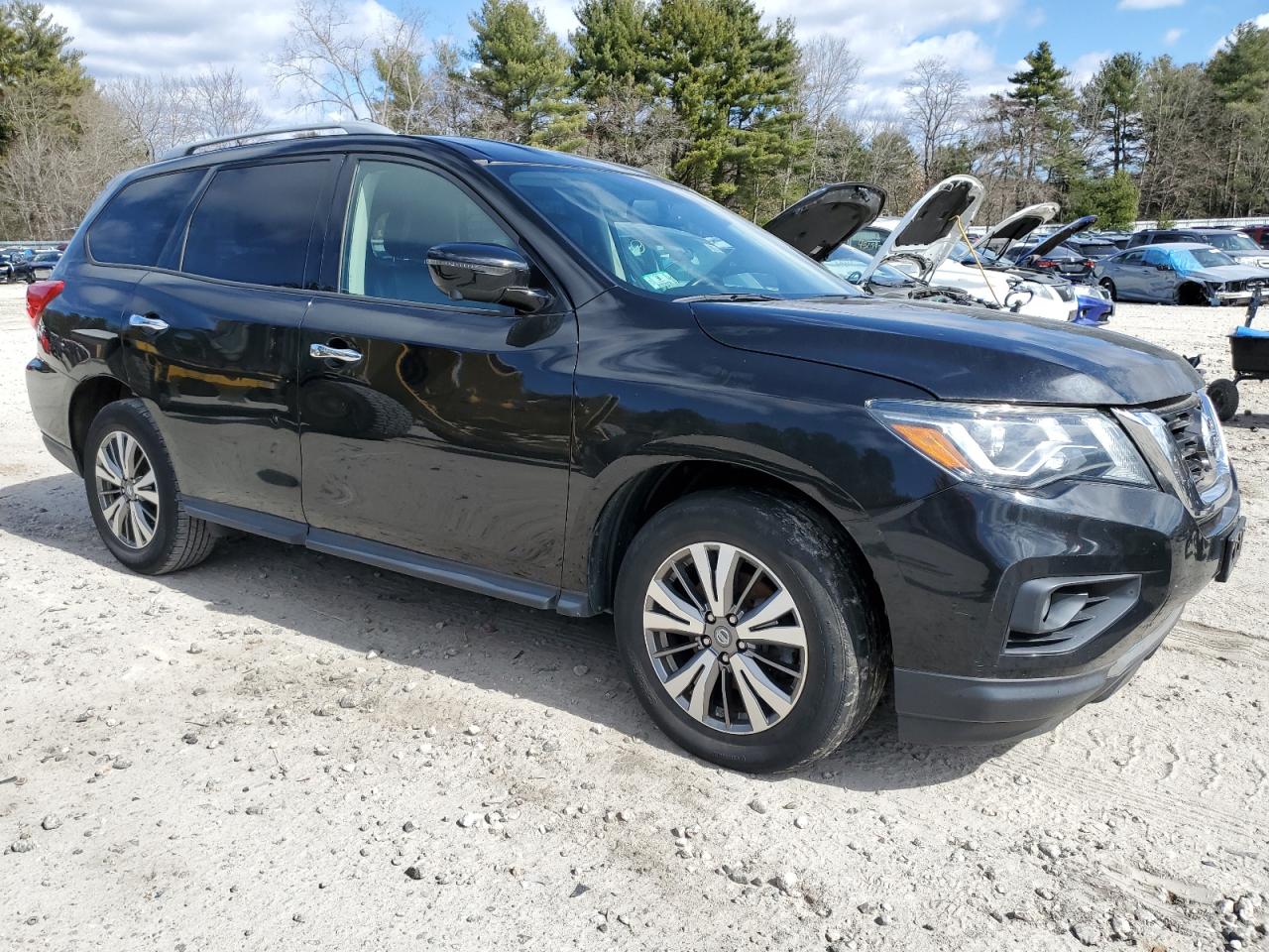 2018 Nissan Pathfinder S vin: 5N1DR2MM4JC629112