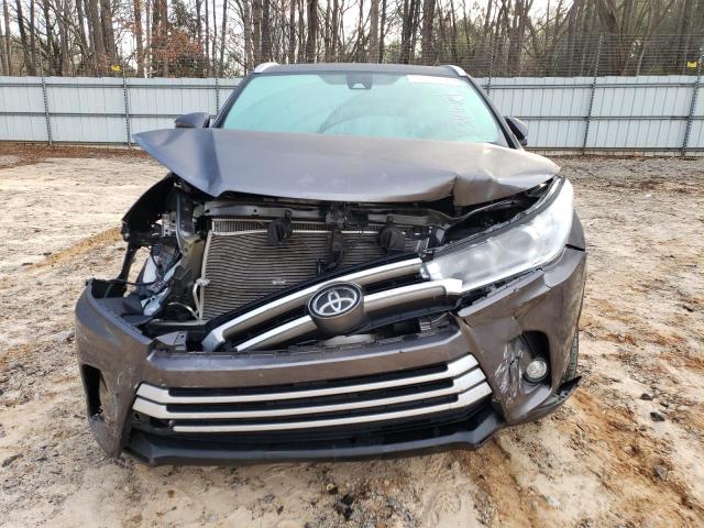 VIN 5TDKZRFH2KS344543 2019 Toyota Highlander, SE no.5