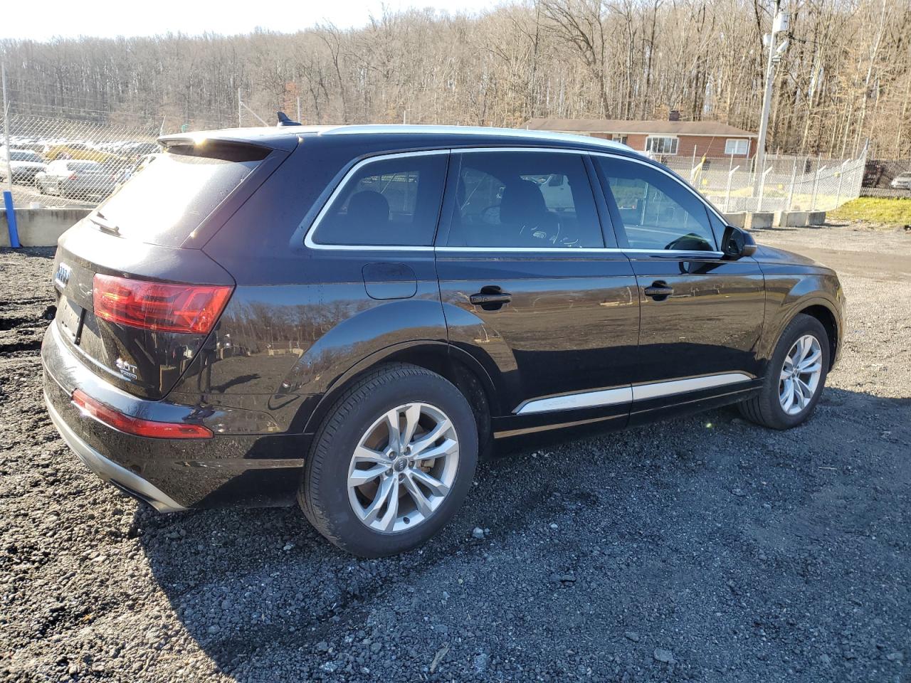 2018 Audi Q7 Premium Plus vin: WA1LAAF79JD008896