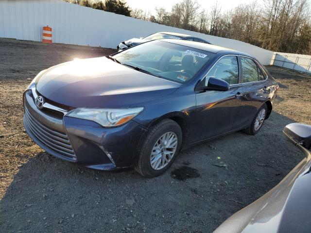 Lot #2429189423 2017 TOYOTA CAMRY LE salvage car