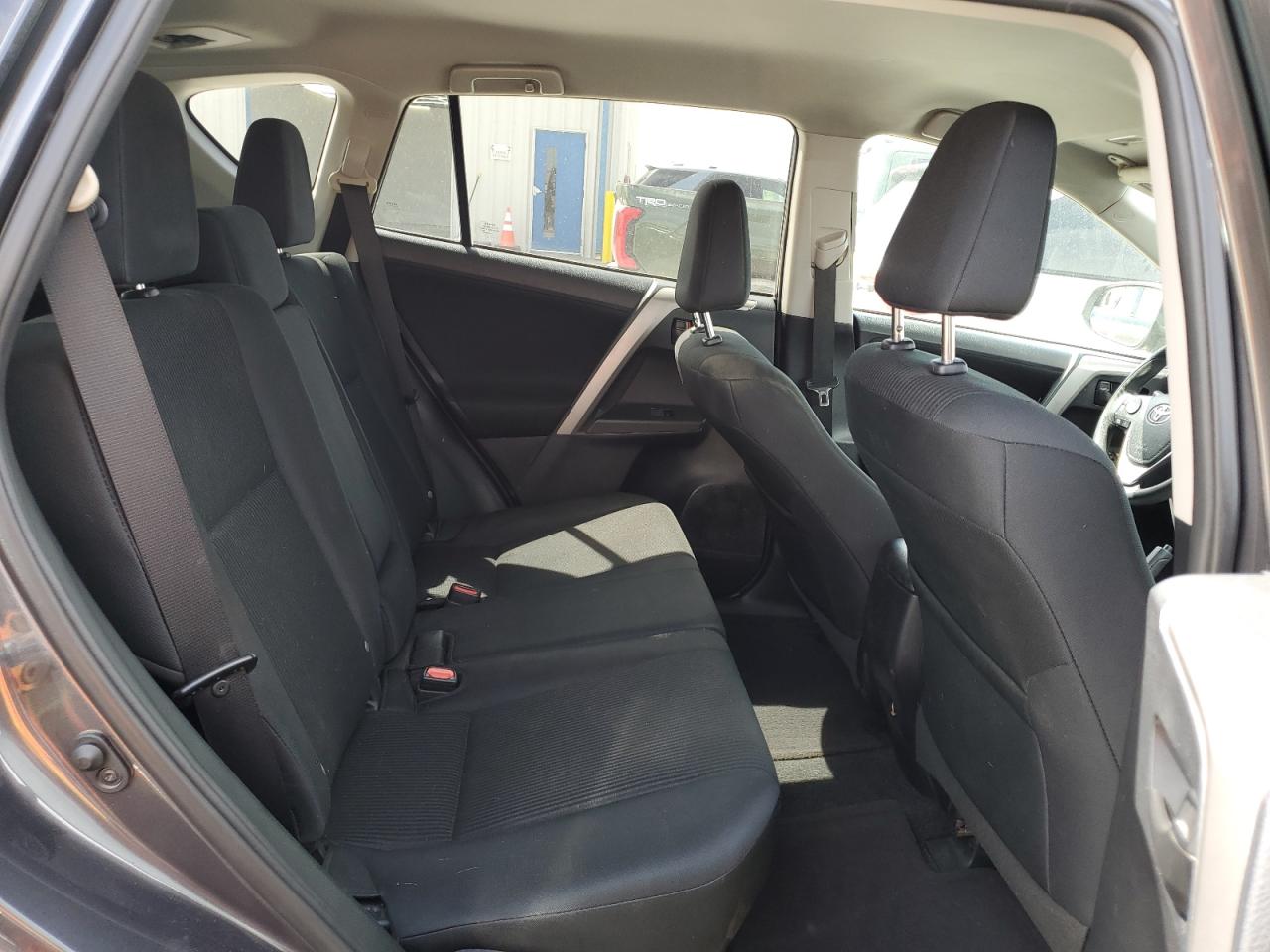 2T3ZFREV2HW358321 TOYOTA RAV4 2017