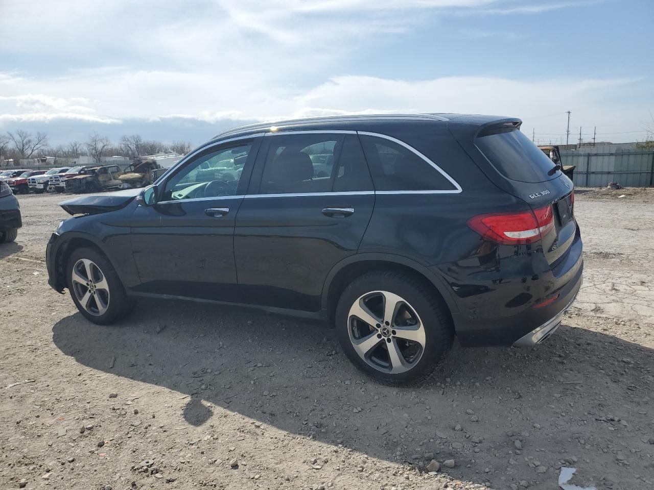 WDC0G4KB2KF615144 2019 Mercedes-Benz Glc 300 4Matic