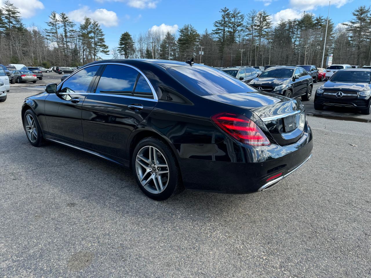 2018 Mercedes-Benz S 560 4Matic vin: WDDUG8GBXJA420658