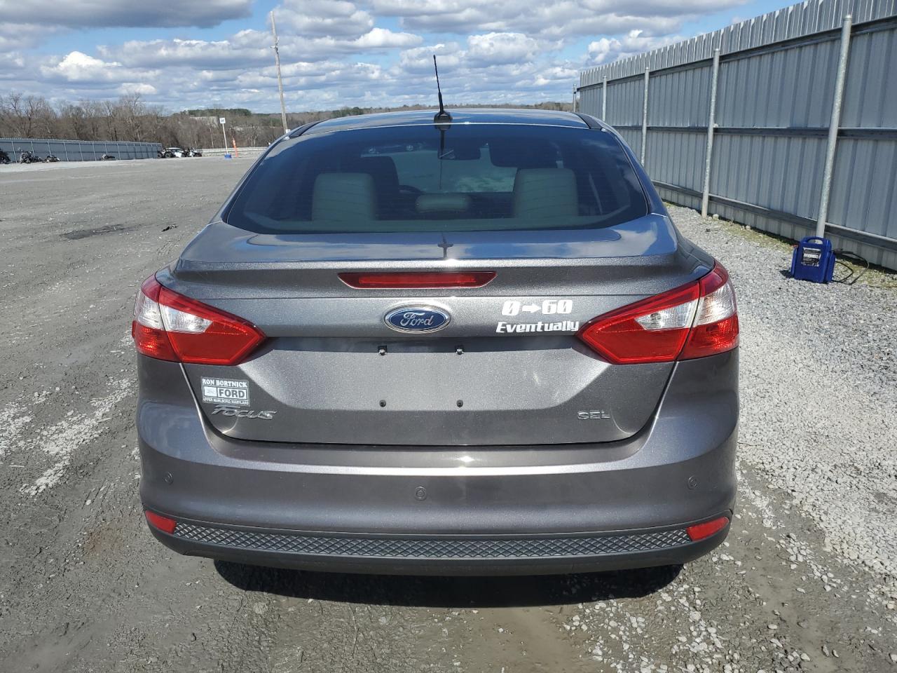 1FAHP3H2XCL309070 2012 Ford Focus Sel