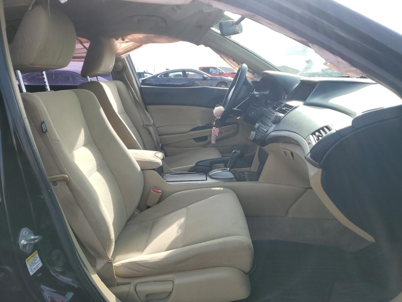 1HGCP2F31BA056498 2011 Honda Accord Lx