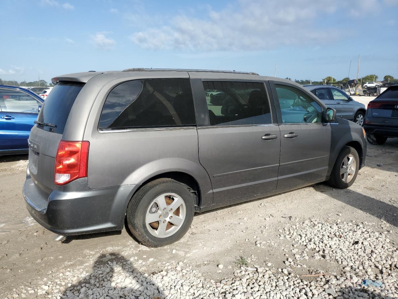 2C4RDGDG1DR549245 2013 Dodge Grand Caravan Crew