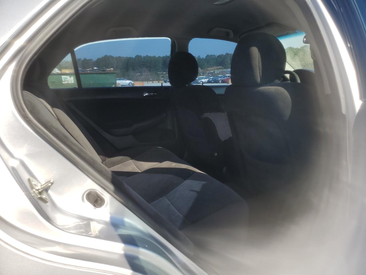 1HGCM56155A121026 2005 Honda Accord Dx