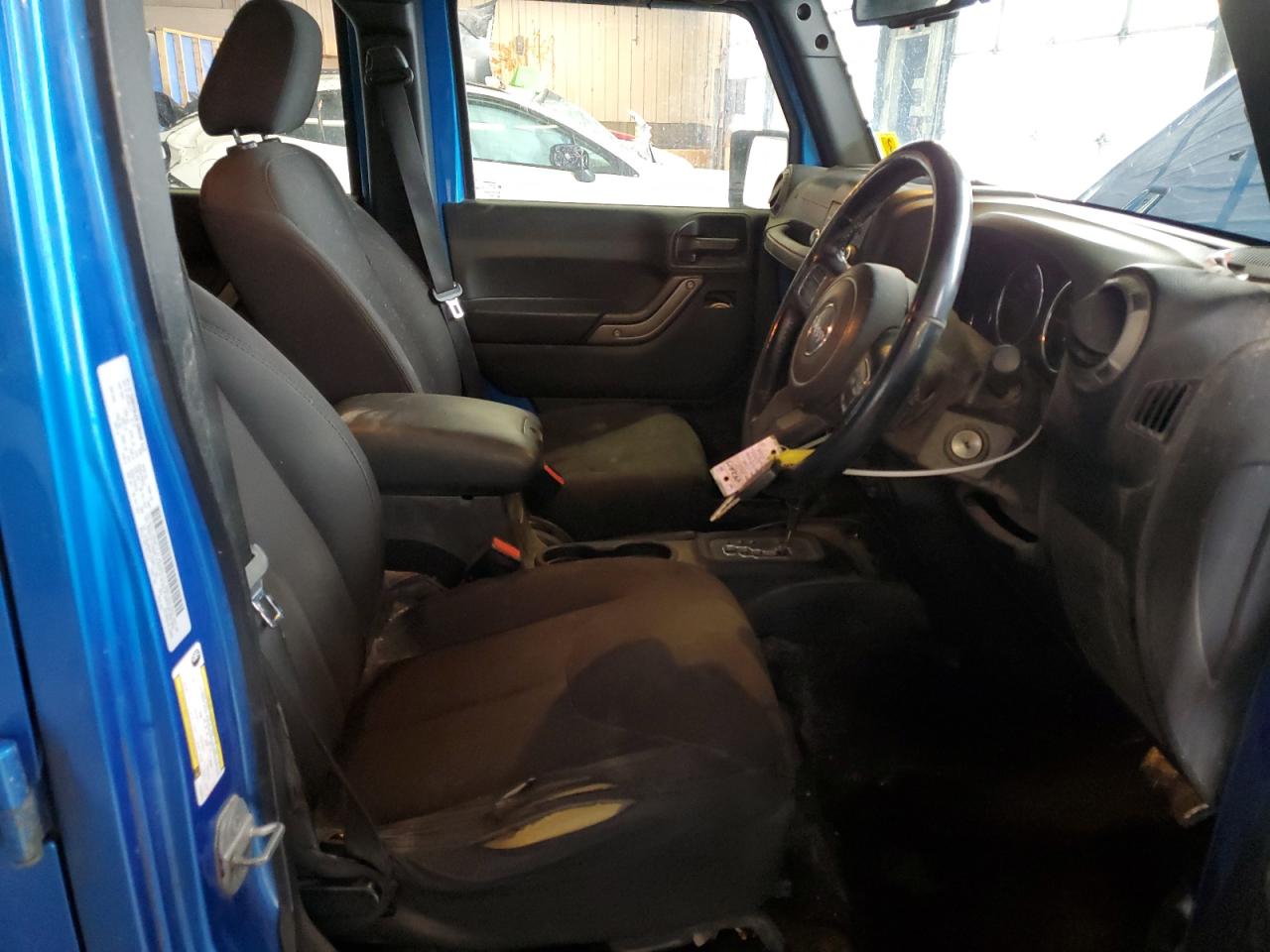 1C4BJWKG4FL533611 2015 Jeep Wrangler Unlimited Sport