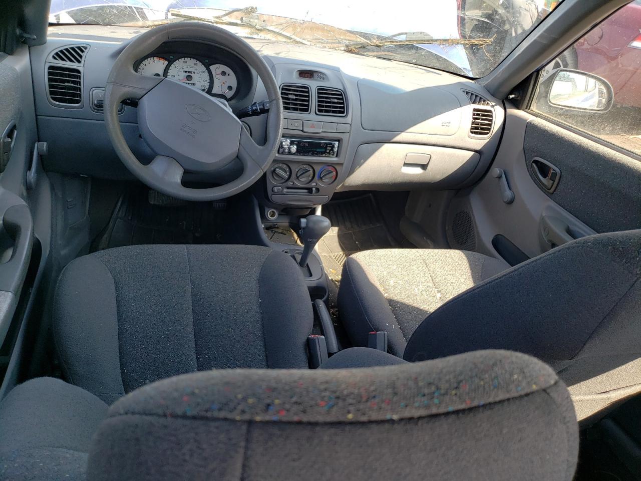 KMHCG35C32U166047 2002 Hyundai Accent Gs