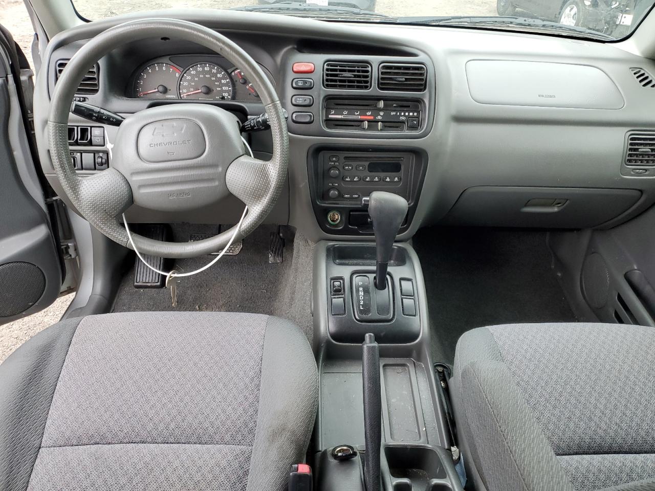 2CNBE134946916652 2004 Chevrolet Tracker