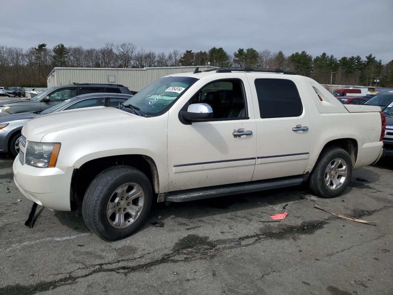 3GNTKGE39BG219564 2011 Chevrolet Avalanche Ltz