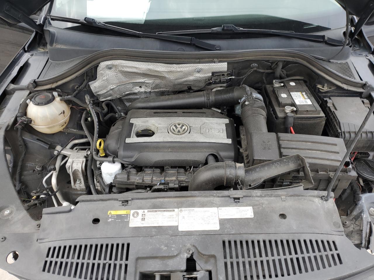 WVGQV7AX9HK050241 2017 Volkswagen Tiguan S