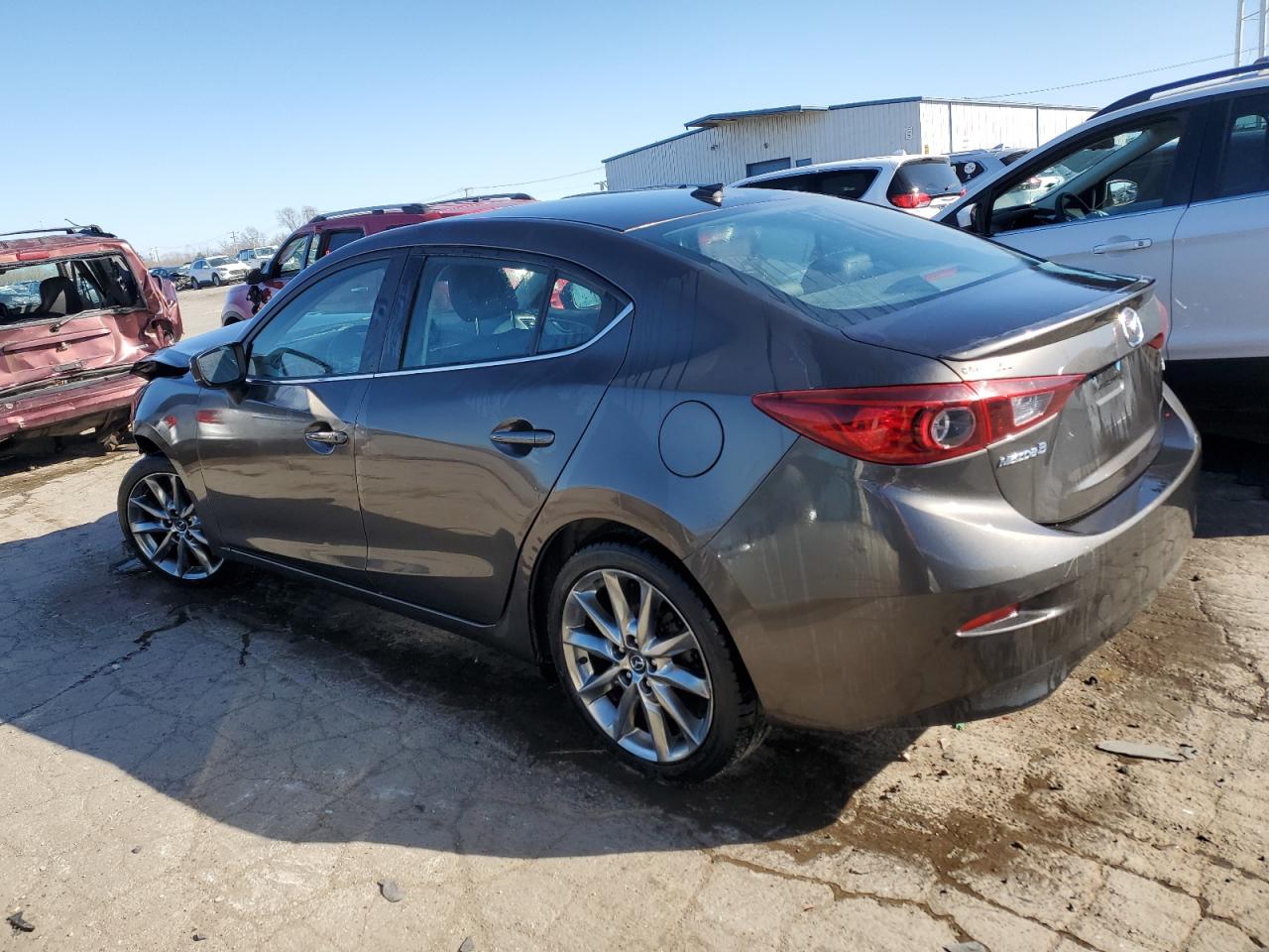 3MZBN1V32JM164297 2018 Mazda 3 Touring