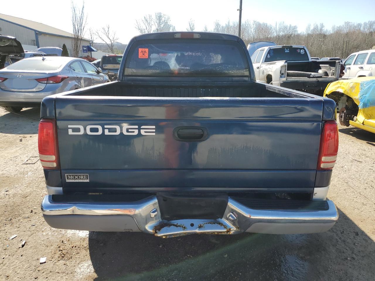 1B7GL2AX11S138777 2001 Dodge Dakota Quad