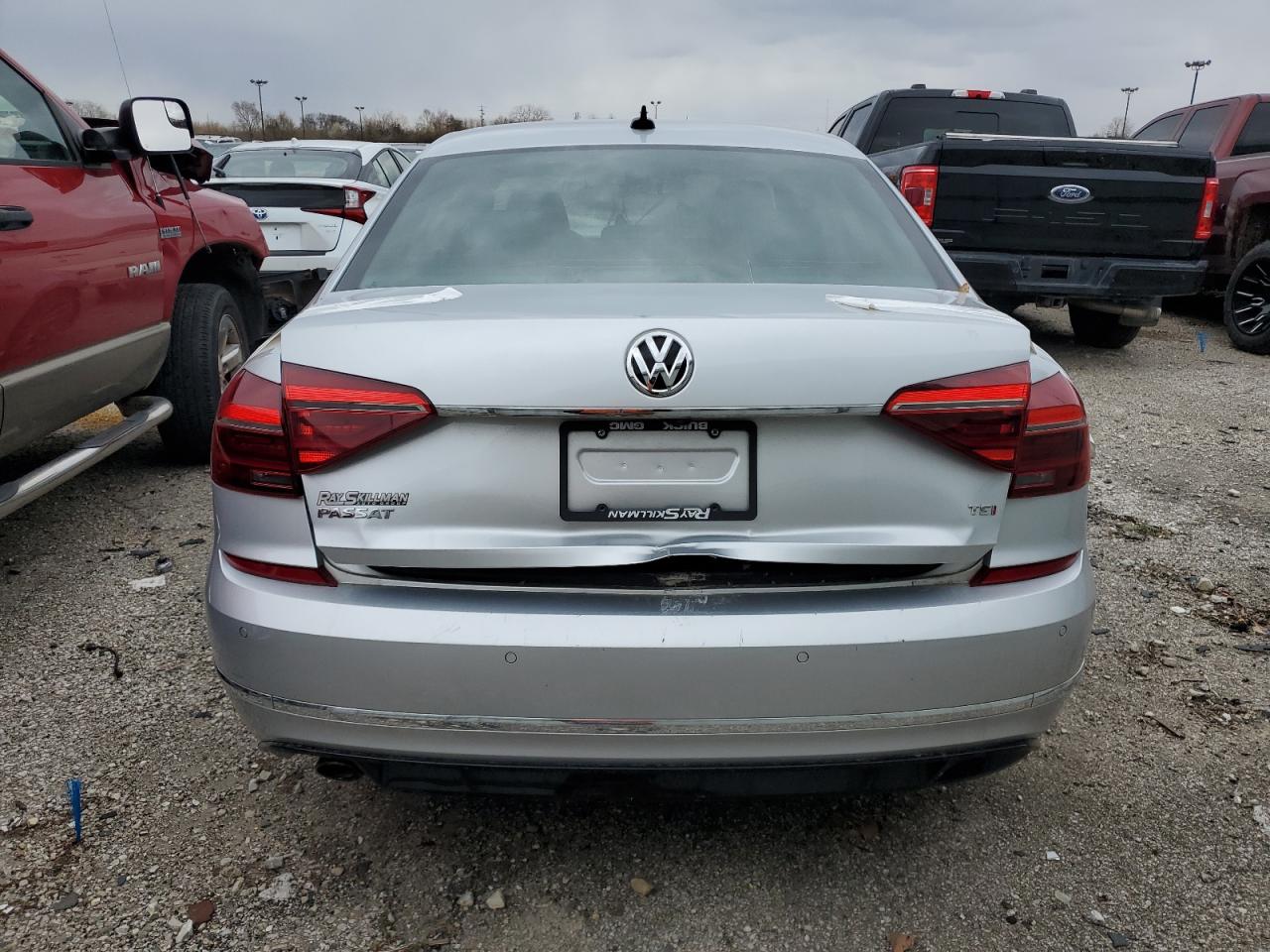 1VWMA7A31KC001012 2019 Volkswagen Passat Se R-Line