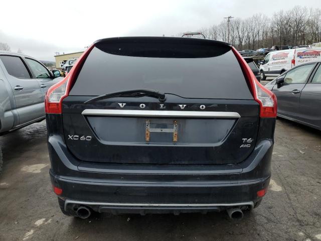 2015 VOLVO XC60 T6 R- YV4902RF3F2564696