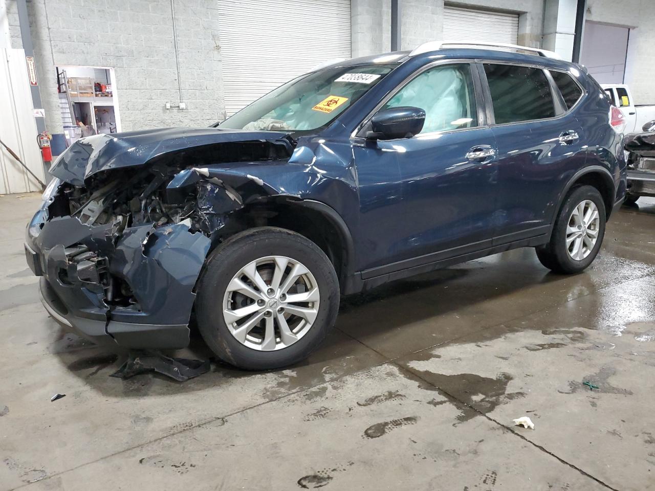 2016 Nissan Rogue S vin: KNMAT2MV8GP658499