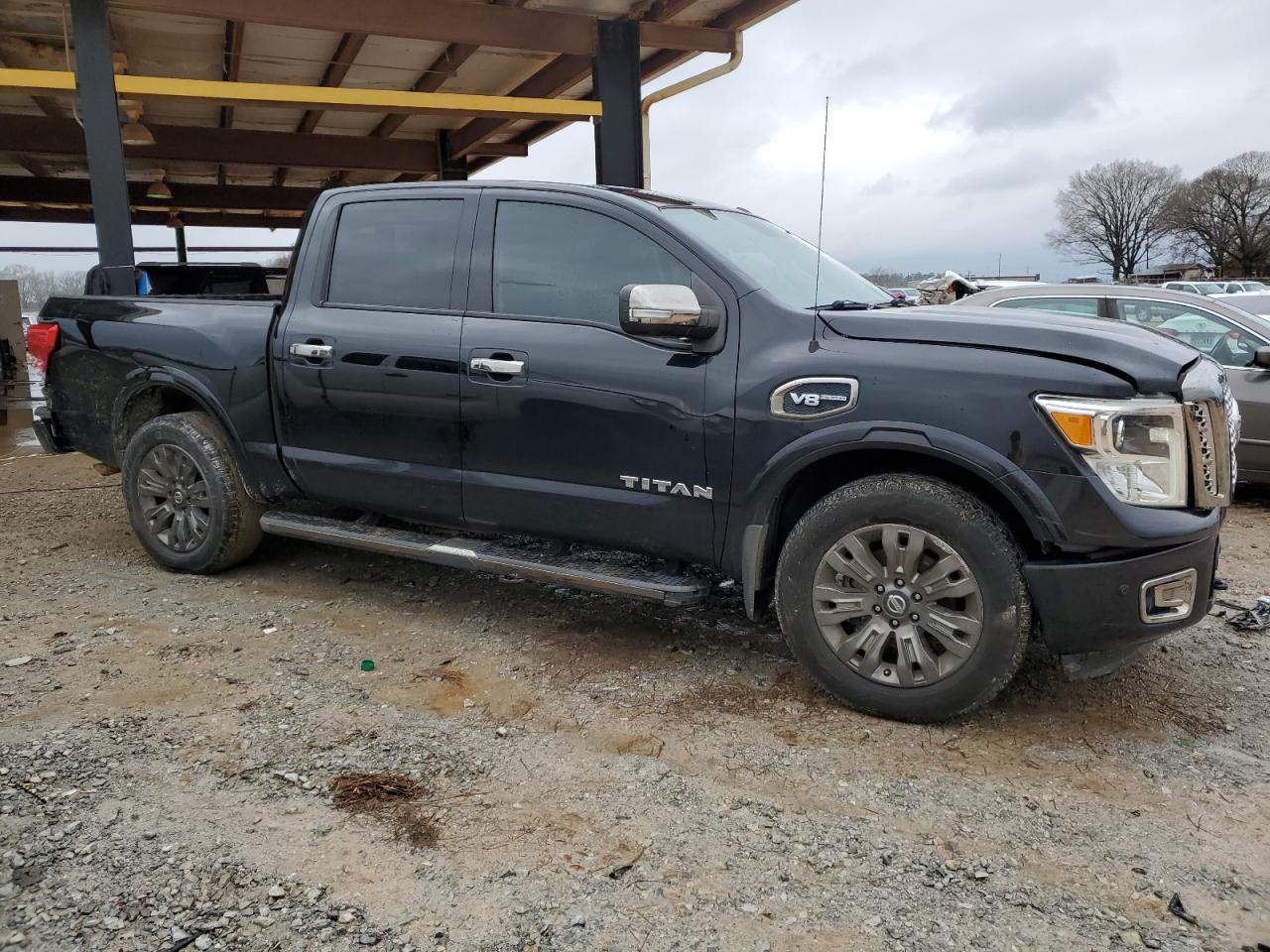 1N6AA1E61HN536147 NISSAN TITAN 2017