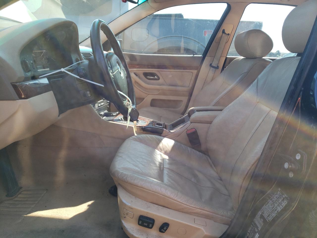 WBADM6345YGU20733 2000 BMW 528 I Automatic