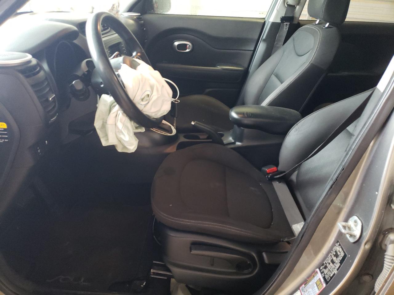 KNDJN2A21G7303324 2016 Kia Soul
