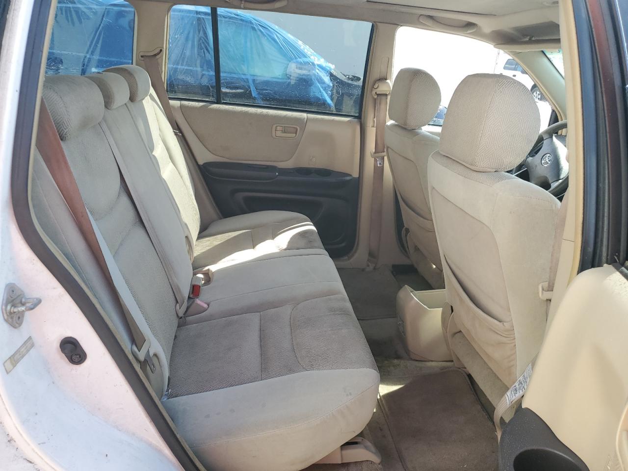 JTEHF21A810007716 2001 Toyota Highlander