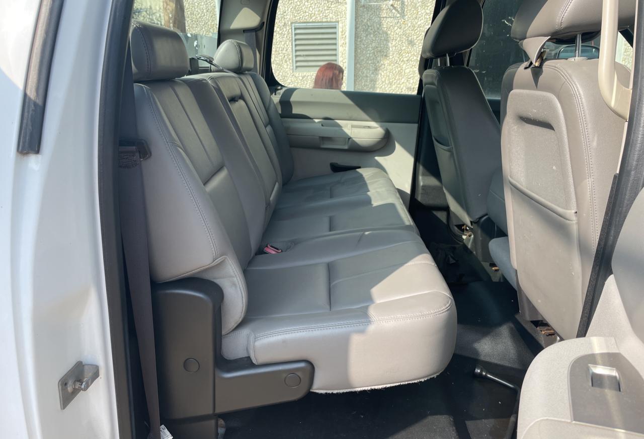 1GB4CZC81EF157785 2014 Chevrolet Silverado C3500