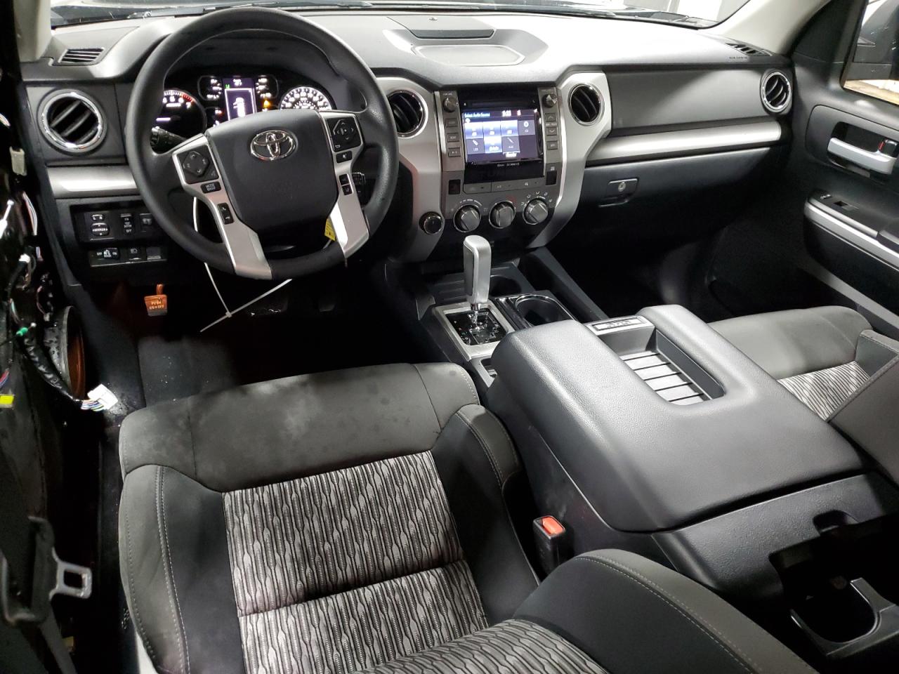 2019 Toyota Tundra Double Cab Sr/Sr5 vin: 5TFUY5F11KX860393