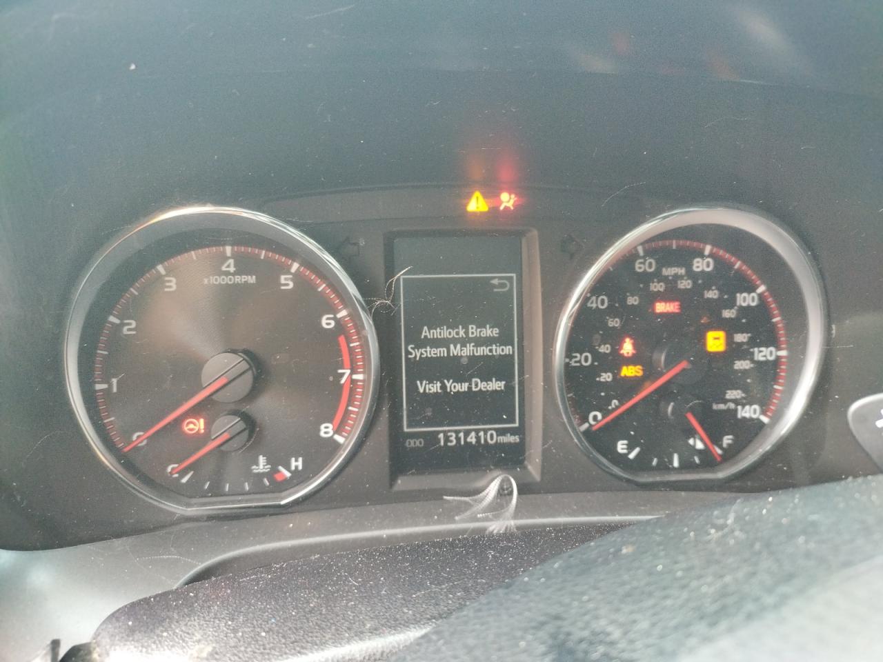 JTMNFREV2GJ067197 TOYOTA RAV4 2016