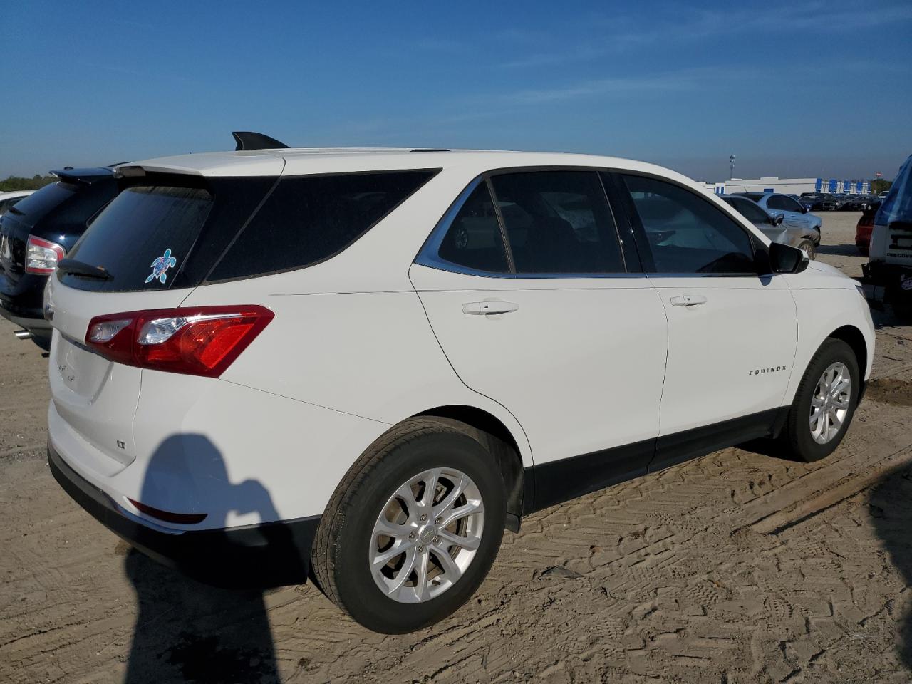 3GNAXJEV0JS641449 2018 Chevrolet Equinox Lt