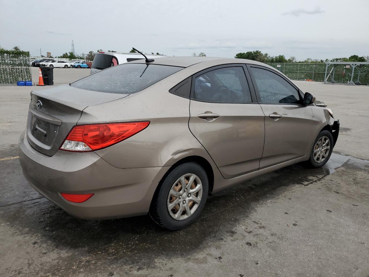 KMHCT4AE2DU394357 2013 Hyundai Accent Gls