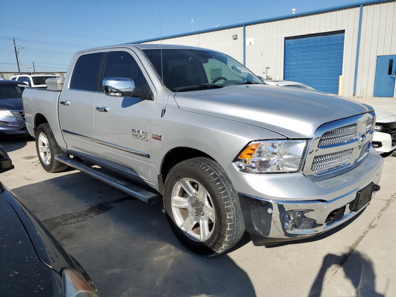 1C6RR7LT1HS688433 2017 Ram 1500 Slt